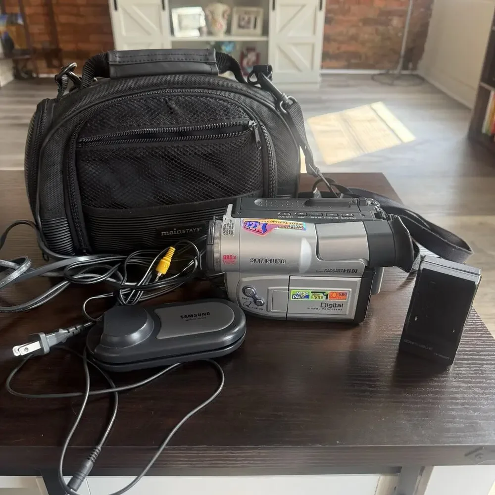 Samsung SCL906 Hi8 8mm Camcorder Video Transfer Tested Battery & Tape BUNDLED